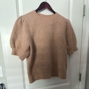 Beige short sleeve sweater